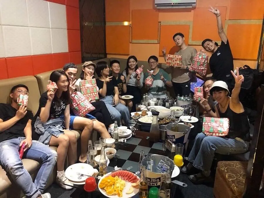 结业与后续服务场景